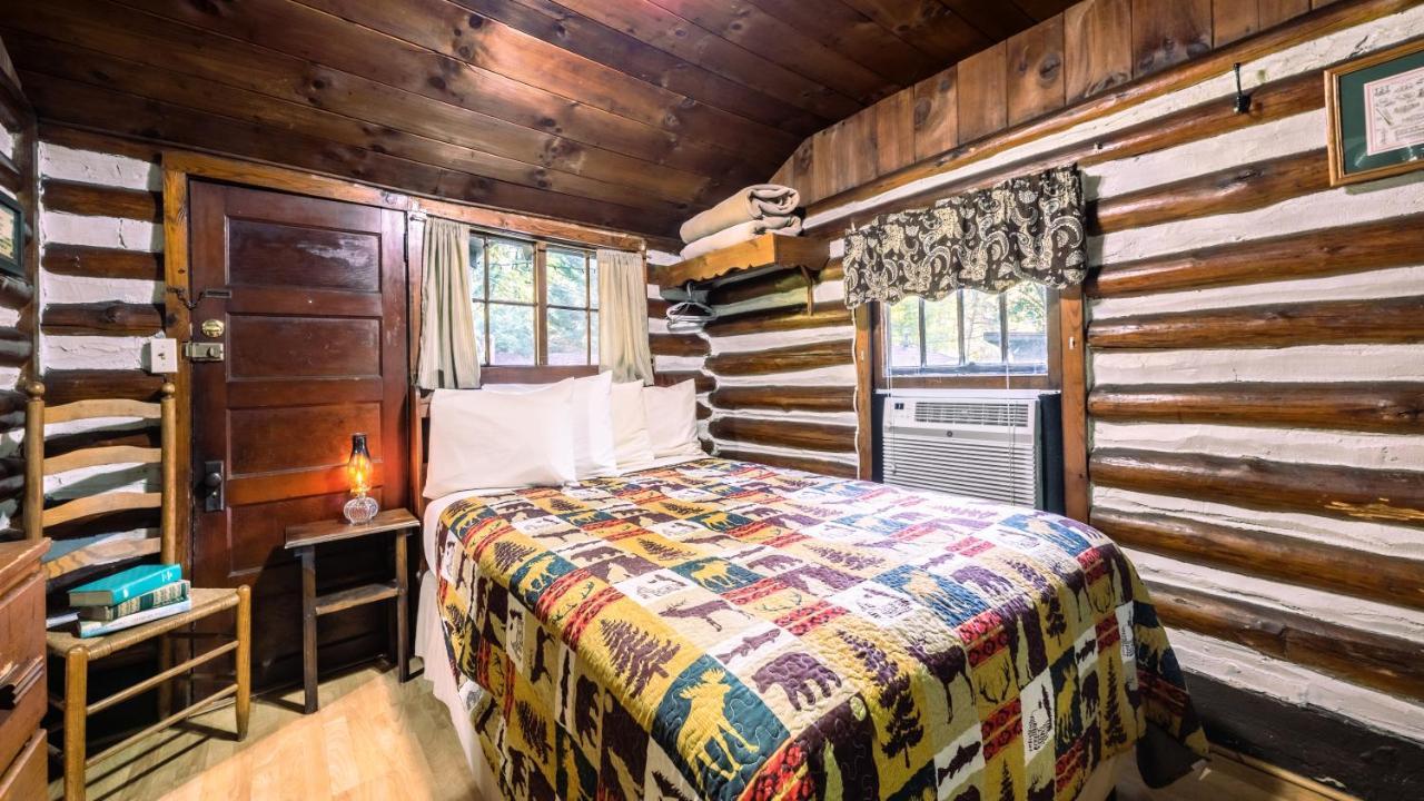 Log Cabin Motor Court Asheville Exteriér fotografie