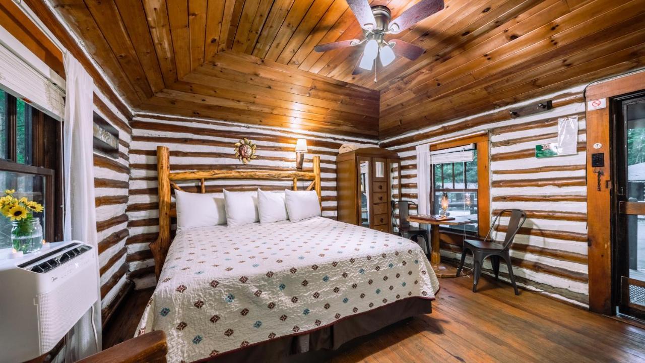 Log Cabin Motor Court Asheville Exteriér fotografie