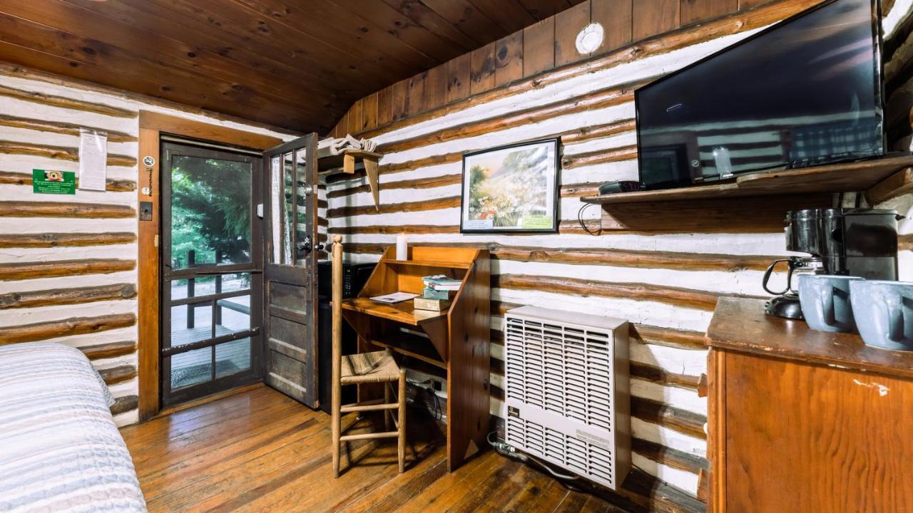 Log Cabin Motor Court Asheville Exteriér fotografie