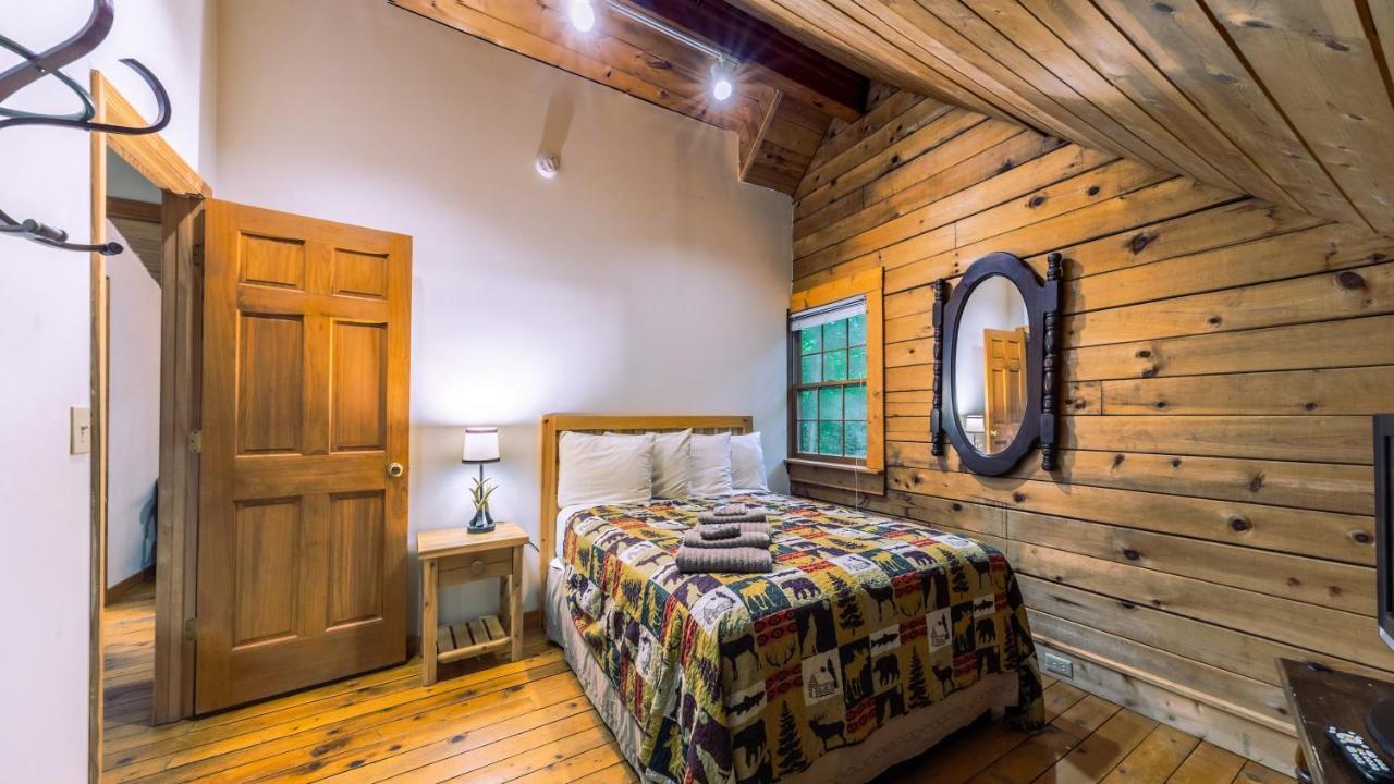 Log Cabin Motor Court Asheville Exteriér fotografie