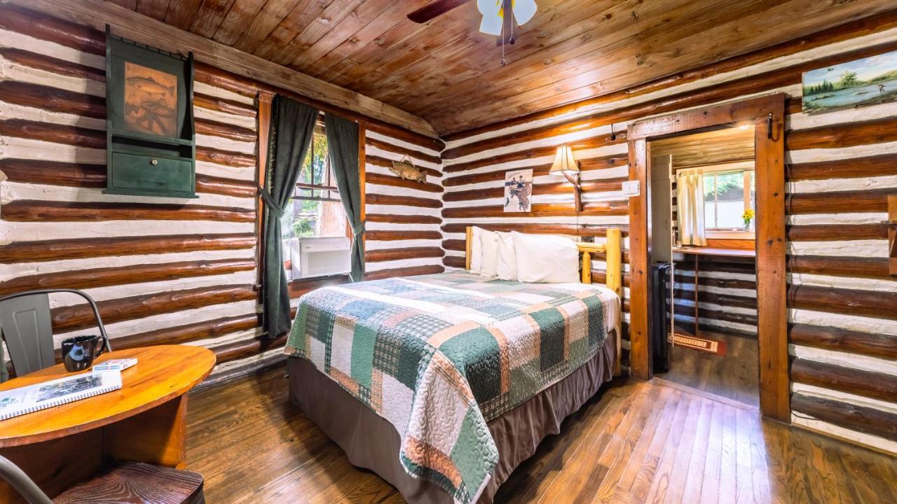 Log Cabin Motor Court Asheville Exteriér fotografie