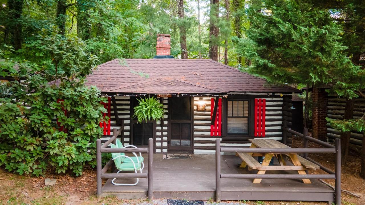 Log Cabin Motor Court Asheville Exteriér fotografie