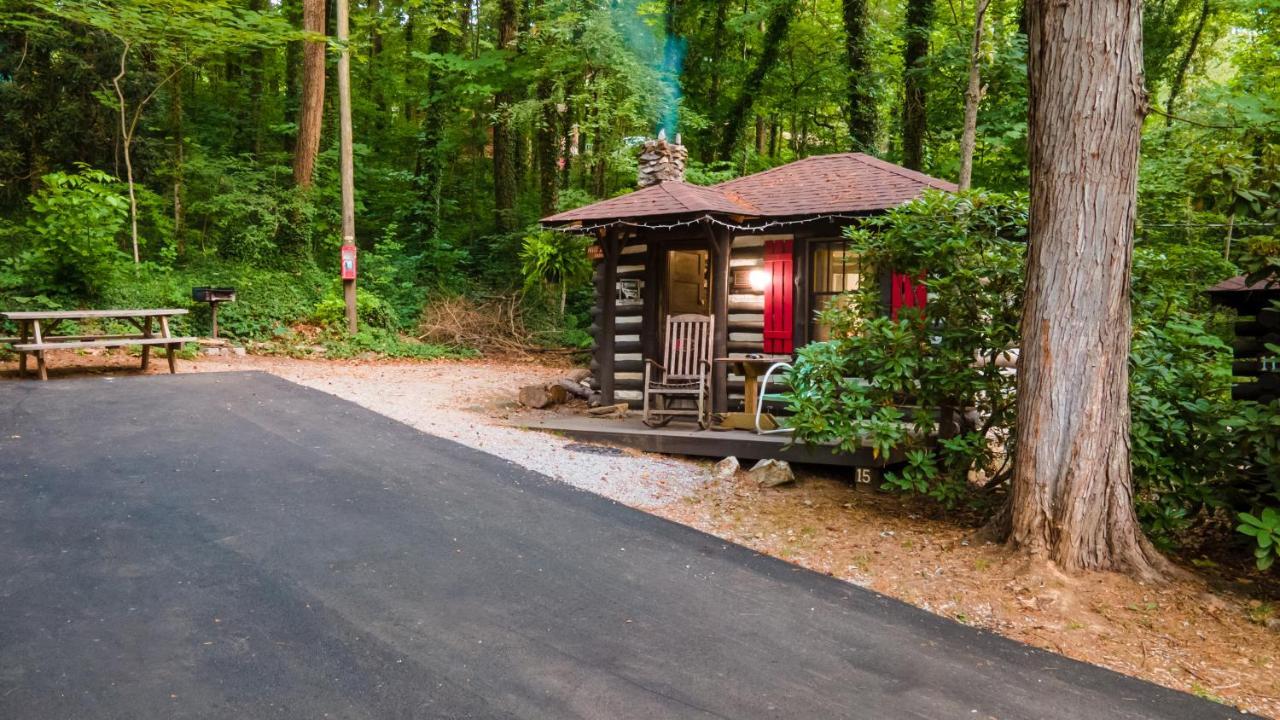 Log Cabin Motor Court Asheville Exteriér fotografie